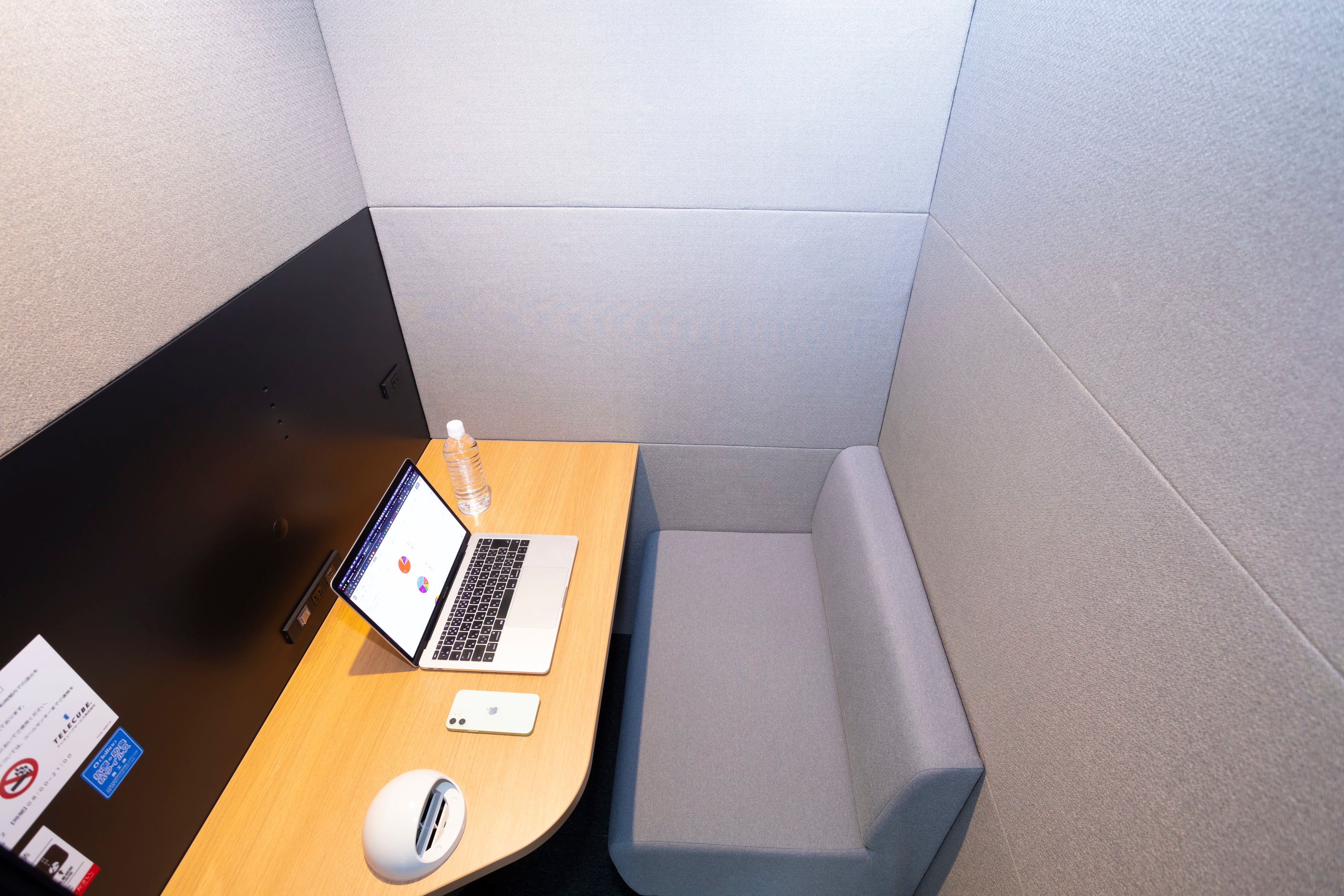 テレキューブ室内（イメージ）