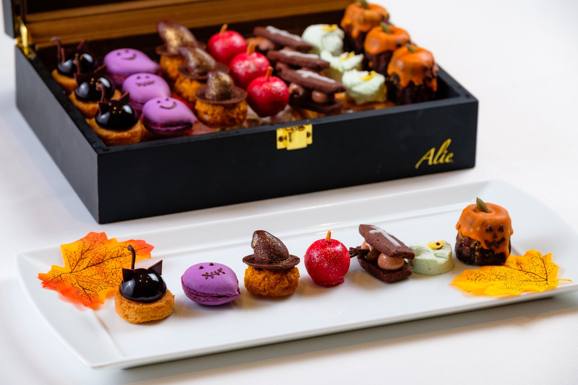 「レストランひらまつ 博多」で楽しめる7種類の可愛らしい小さなお化けたち