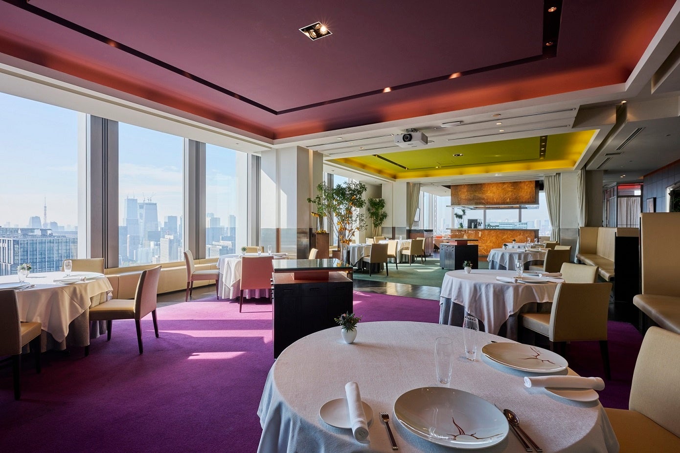 「サンス・エ・サヴール」ダイニング