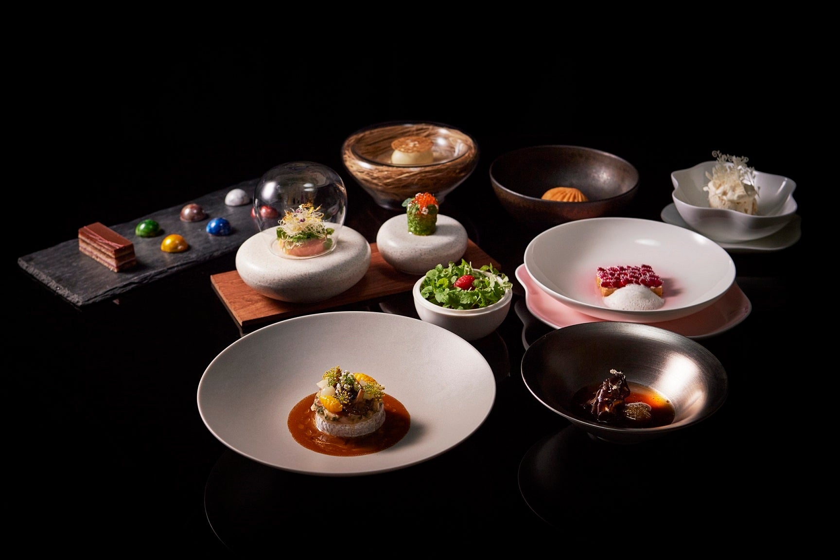 「『オーラ』を味わう」をコンセプトとしたフランス料理のフルコース
