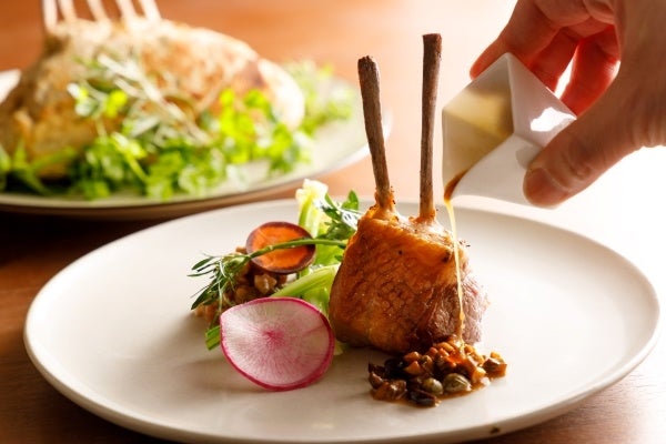 アラカルトメニューの一品から、「仔羊 / カチャトーラ」