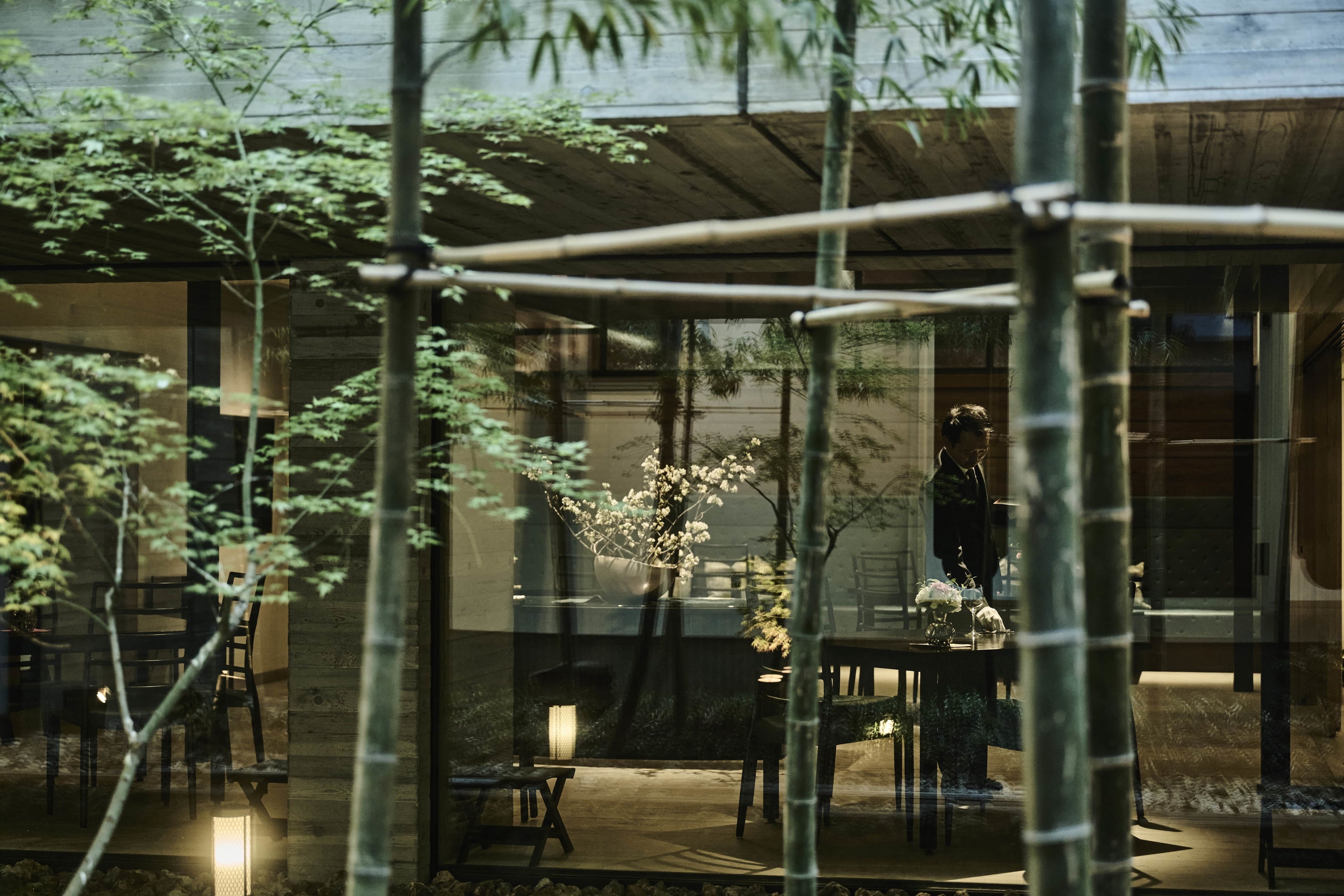 竹林から「リストランテ ラ・ルーチェ」を望む