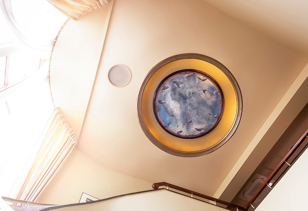 「リストランテASO」の天井のフレスコ画「碧空」