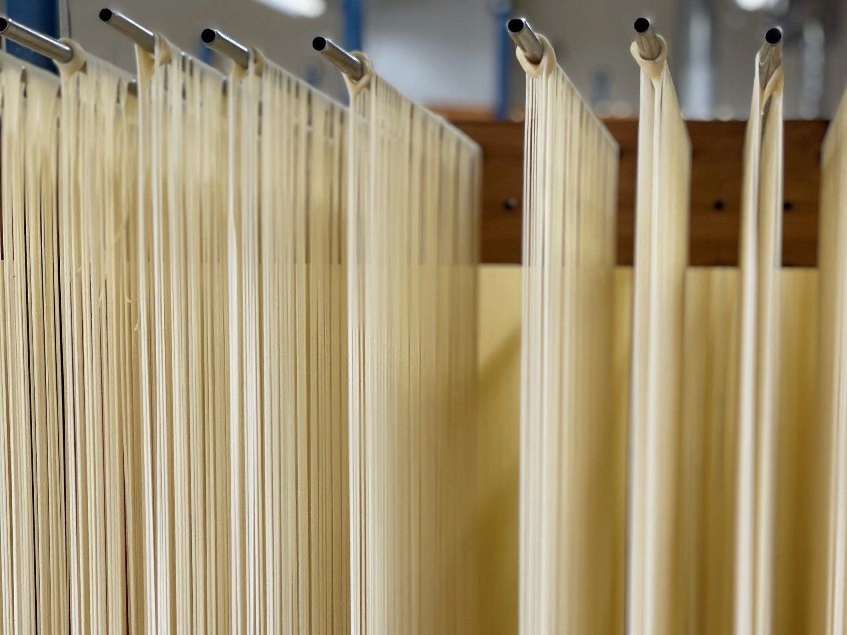 「うまか食品」で丁寧に作られる五島うどん