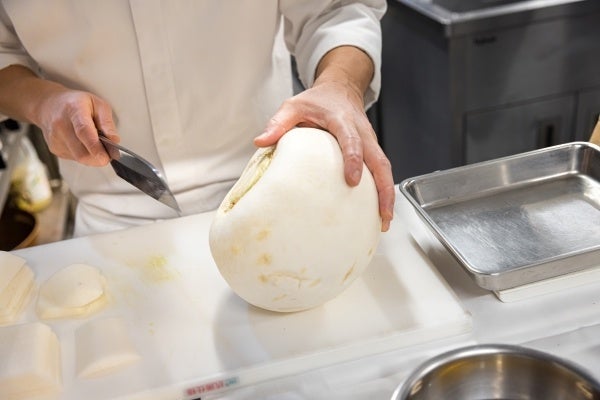 千枚漬けの材料としても知られる聖護院かぶら