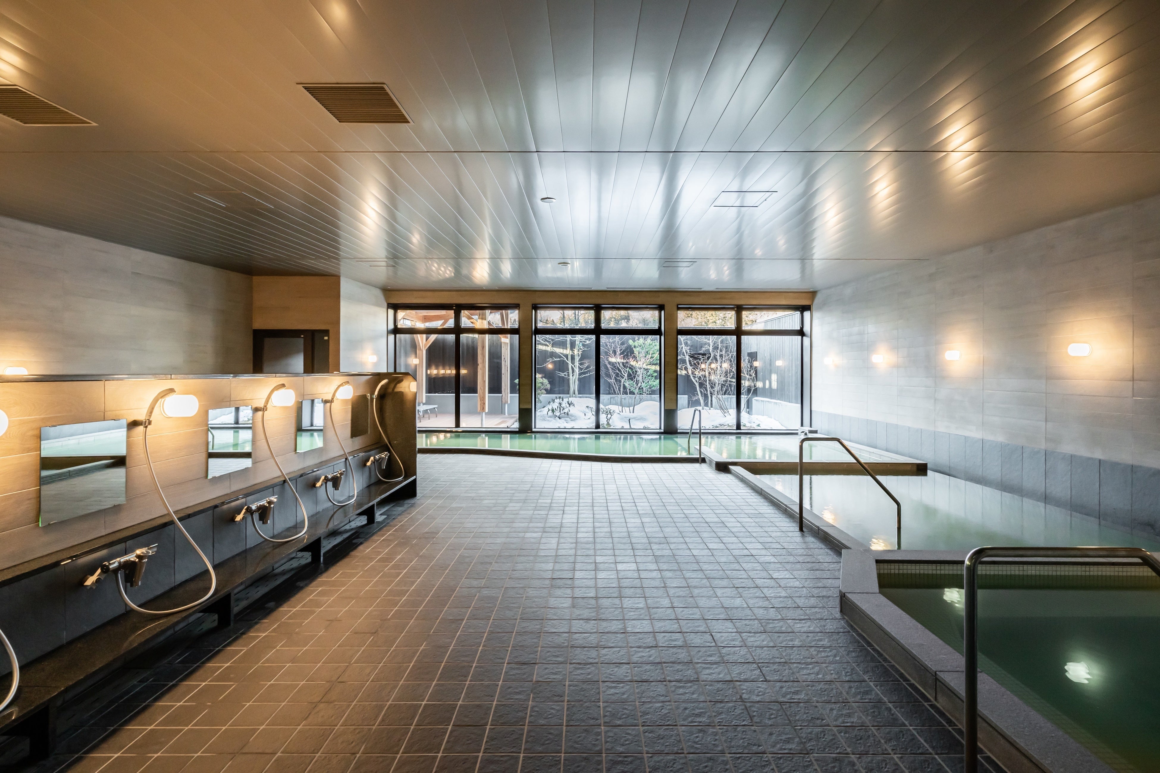 © Yusuke Wakabayashi