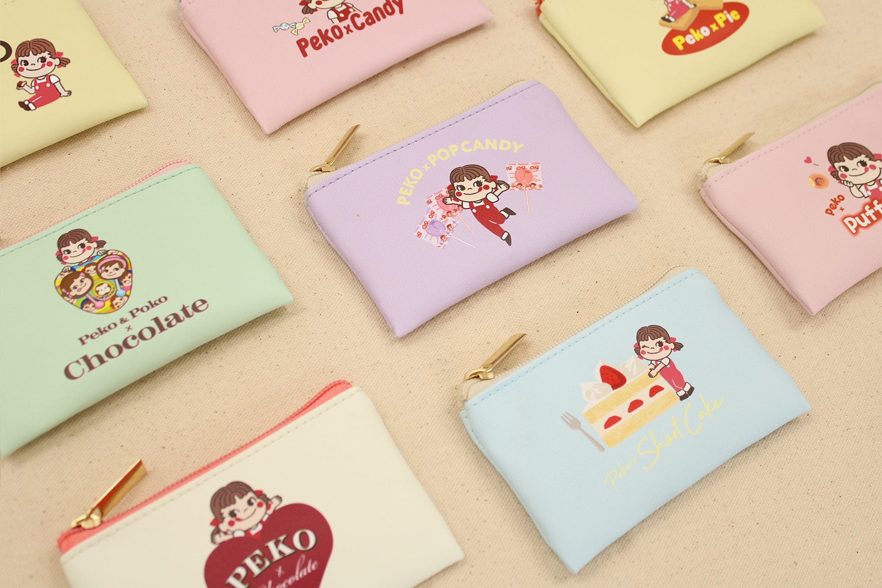 ペコちゃんフラットミニポーチ