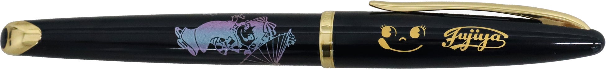 ボディ部分には着物を着たペコちゃんが施された、特別なデザインです。