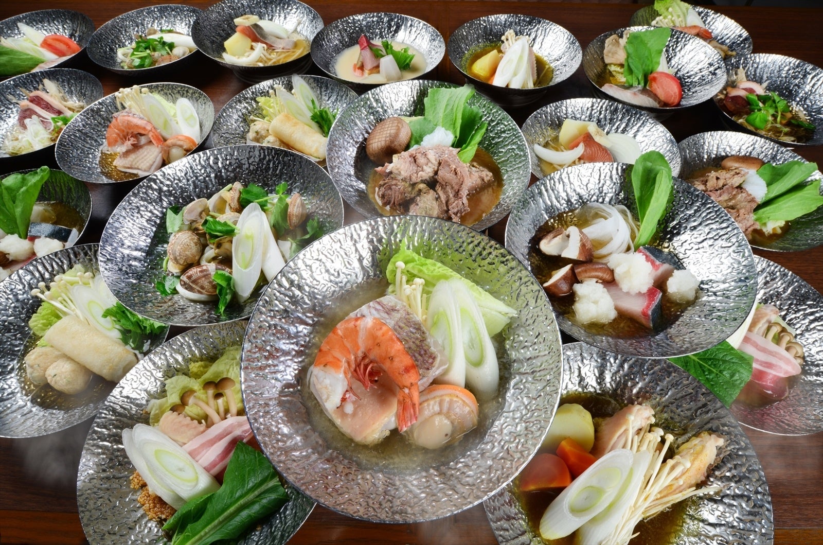 【冬企画】11種類の鍋がブッフェに加わります