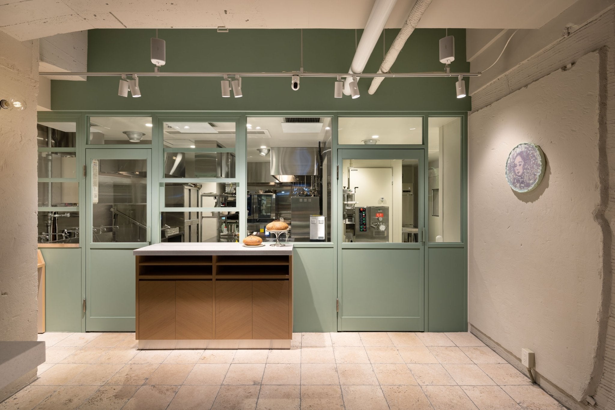 店内のパスタ工房