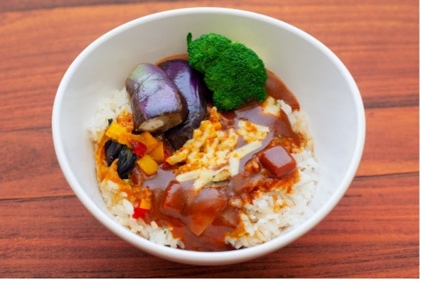 ＜もち麦ごはんのカレードリア＞