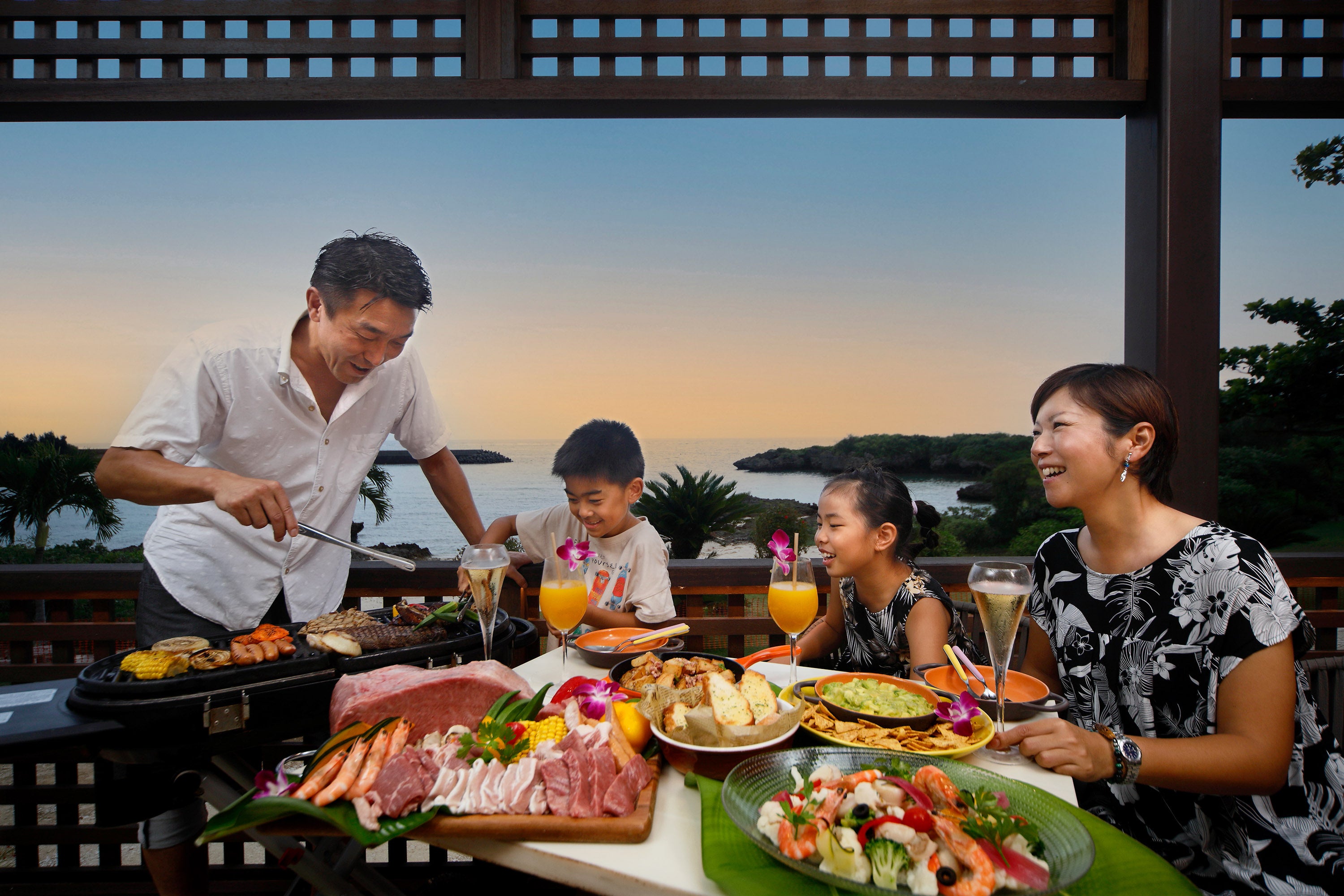 ファミリーBBQ_みんなでワイワイと