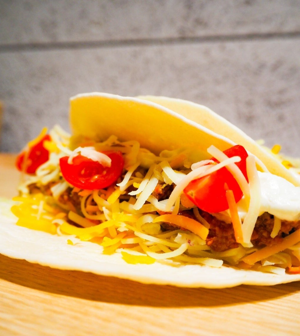 フルーツミートタコス