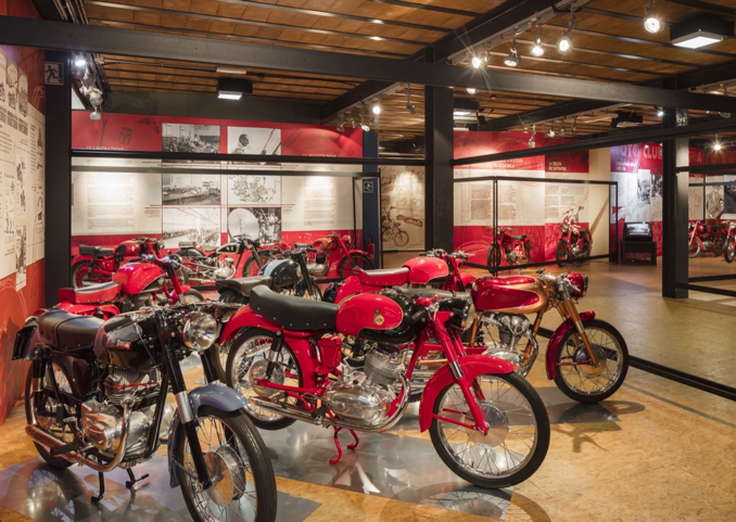 『1950〜1960年代のボローニャのバイク展：バイクから自動車の時代へ』（クレジットFoto： Apt Servizi）