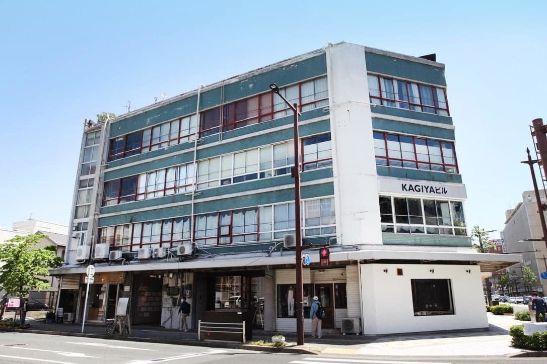 屋上養蜂を行うカギヤビル