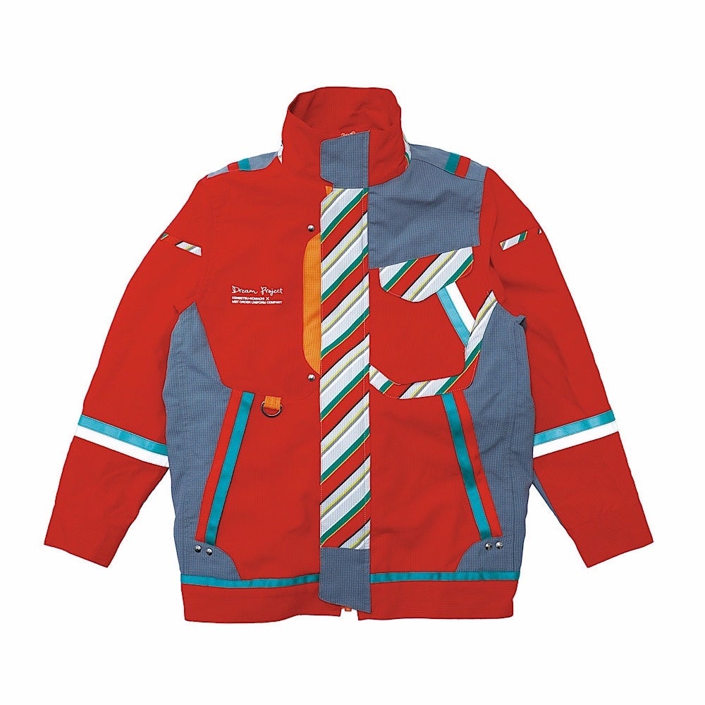 【子供用ブルゾン】ストライプ柄と危機から身を守る為に全身に入れられたリフレクターが特徴的なブルゾンは、熱中症対策のドリンクホルダーや背中のファンなど、細部の機能にもこだわりました。