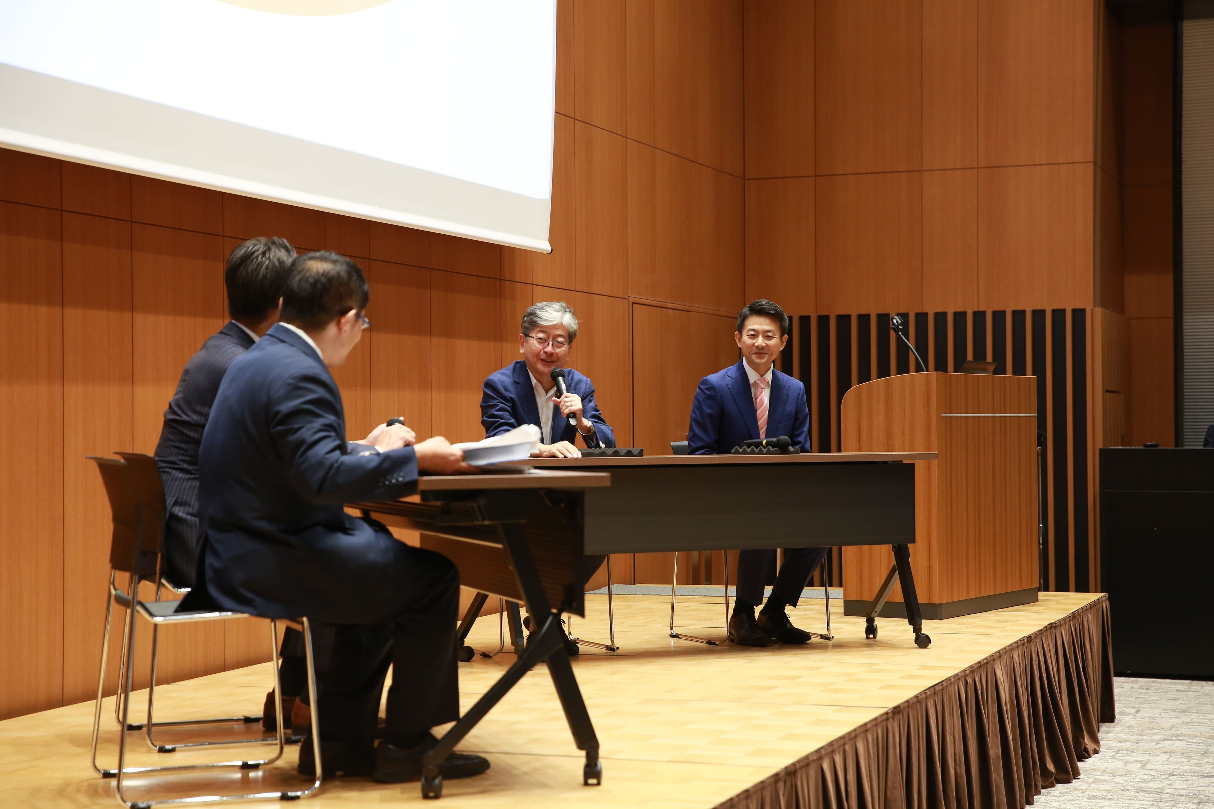 右から清水さん、松本さん、渡部、小笹