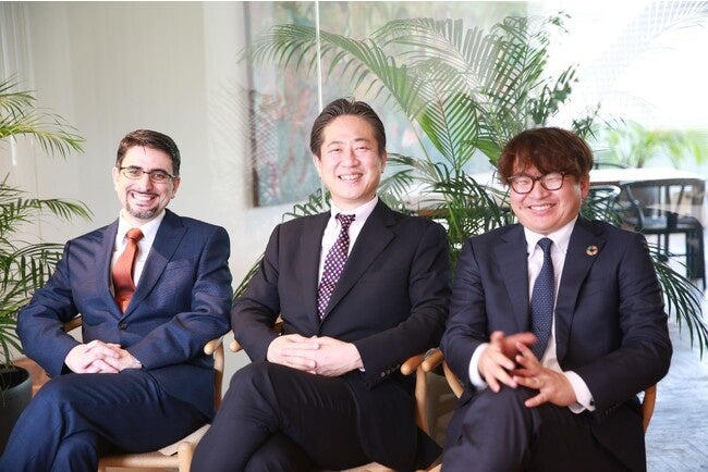 著作多数で信頼抜群の講師陣　左からエミン塾頭、渡部塾長、瀧澤アナリスト