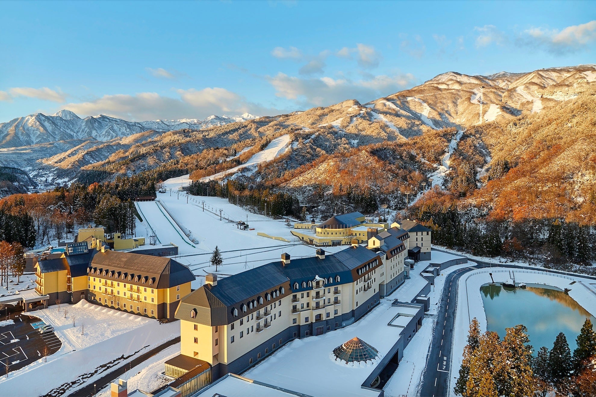 ロッテアライリゾートの全景