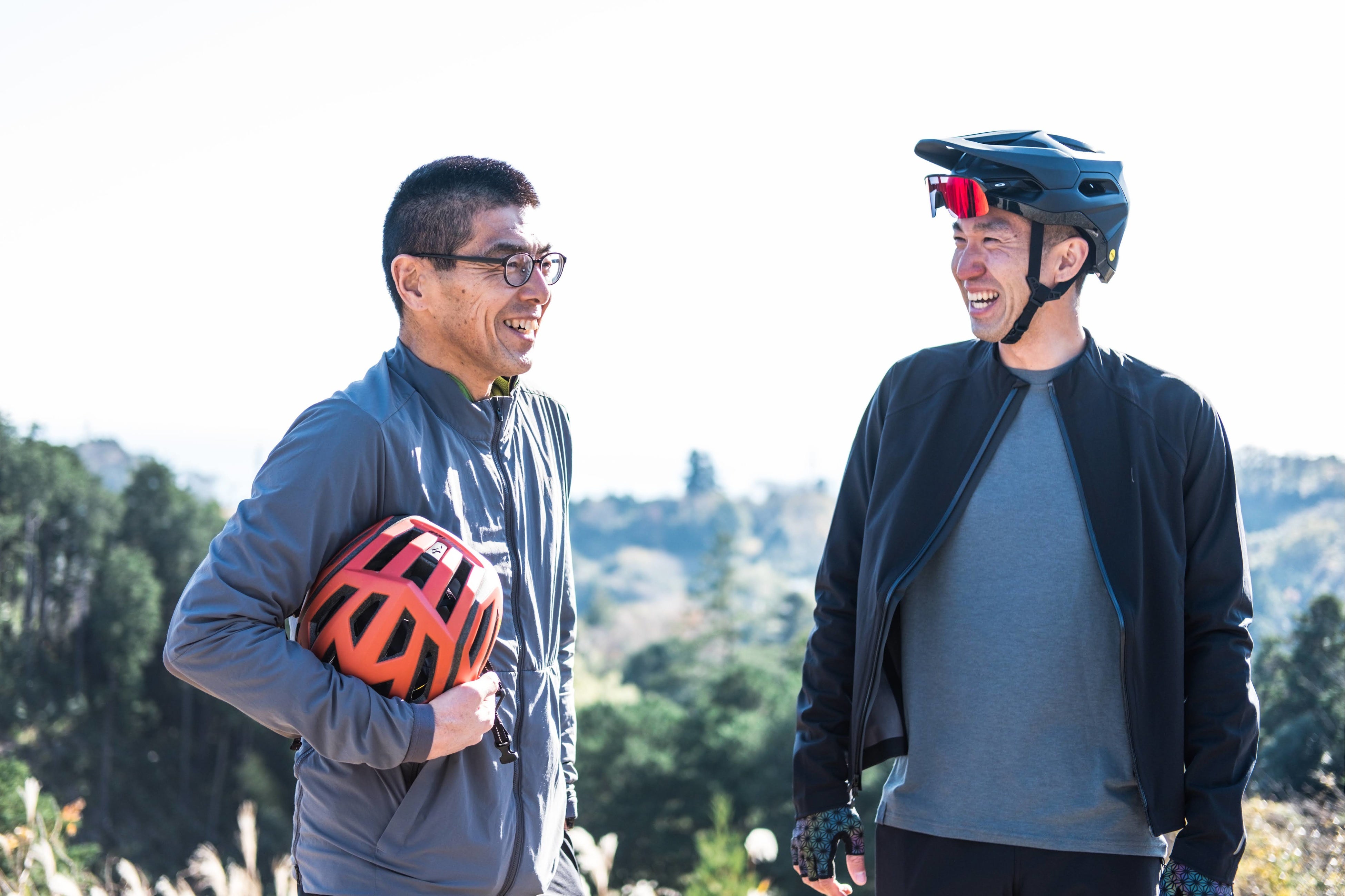 山本氏（写真右）とスペシャライズド代表小松（写真左）
