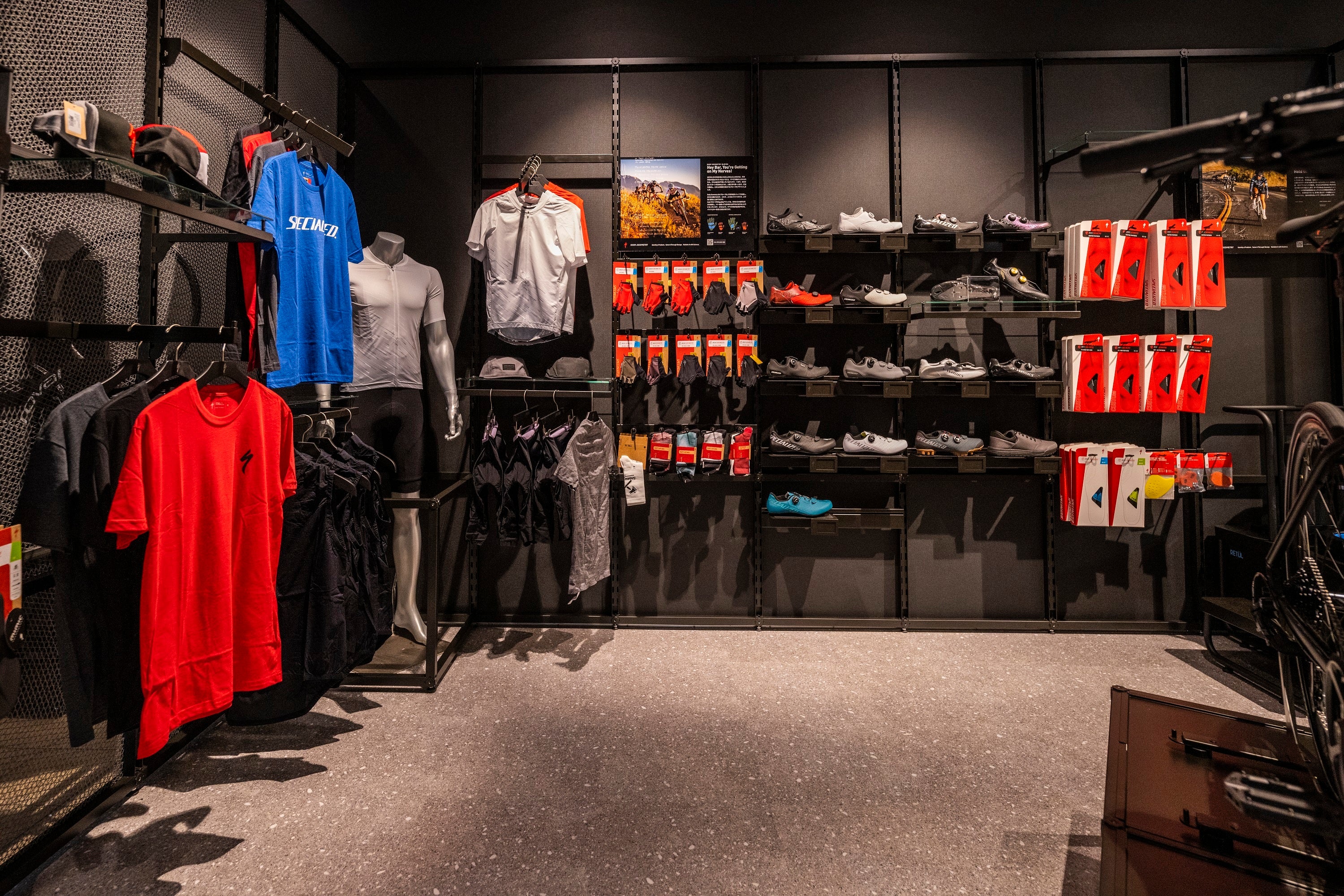 Body Geometry（ボディジオメトリー）によって開発された快適性を高めるアパレル、サドル、シューズに加え、カスタムフットベッドも製作できる。