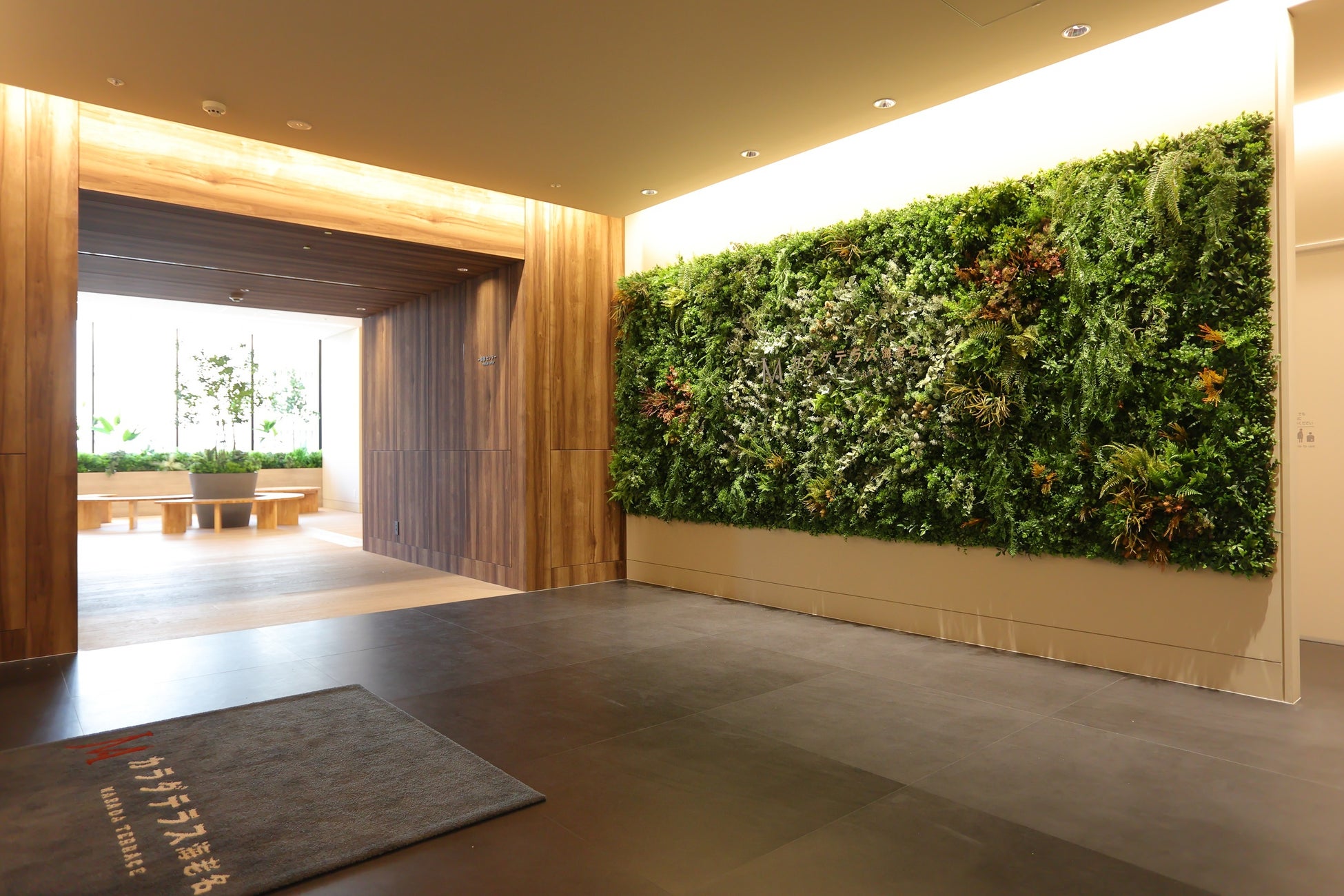 施設エントランス