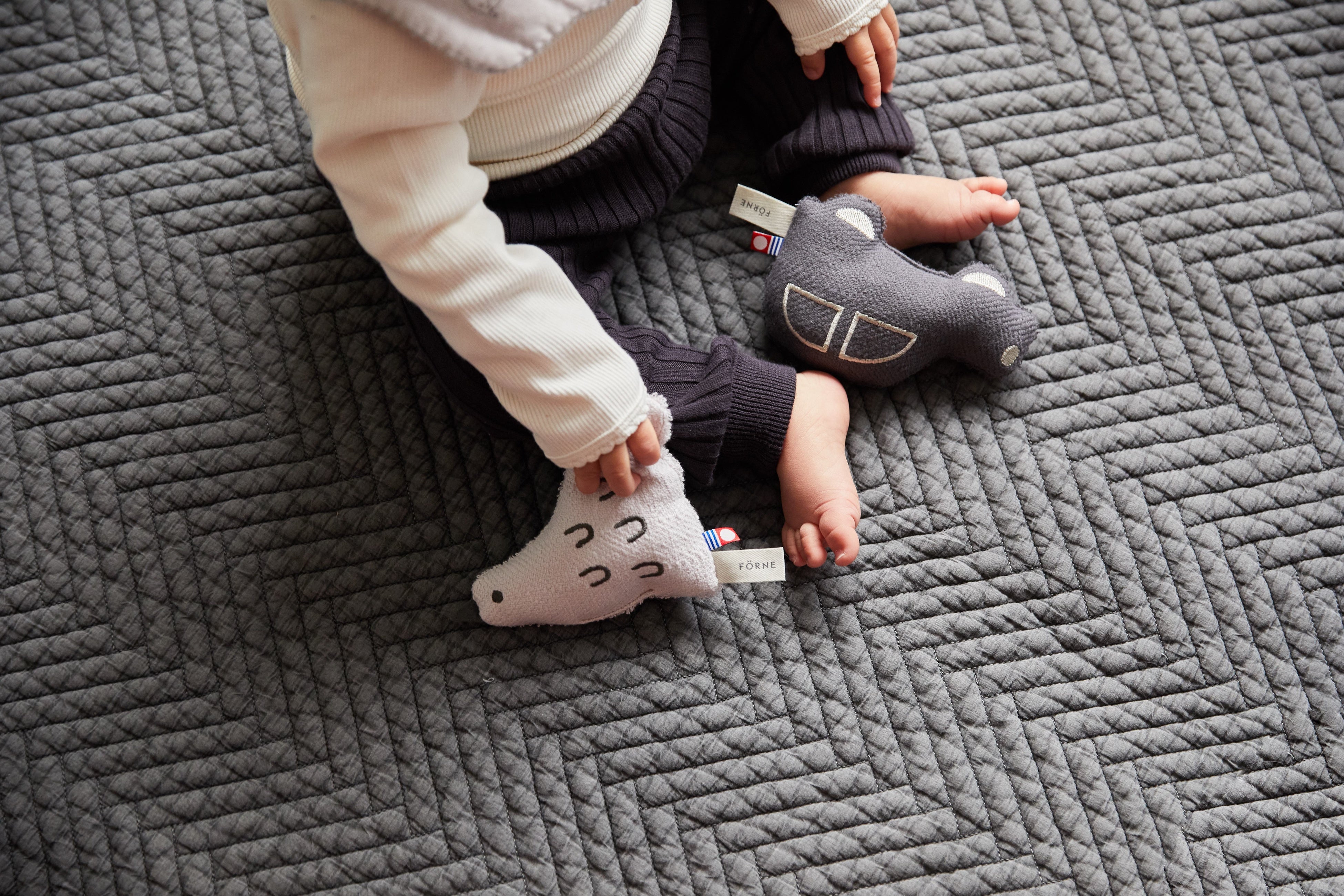 ラトル（とり・くるま）　各2,530円