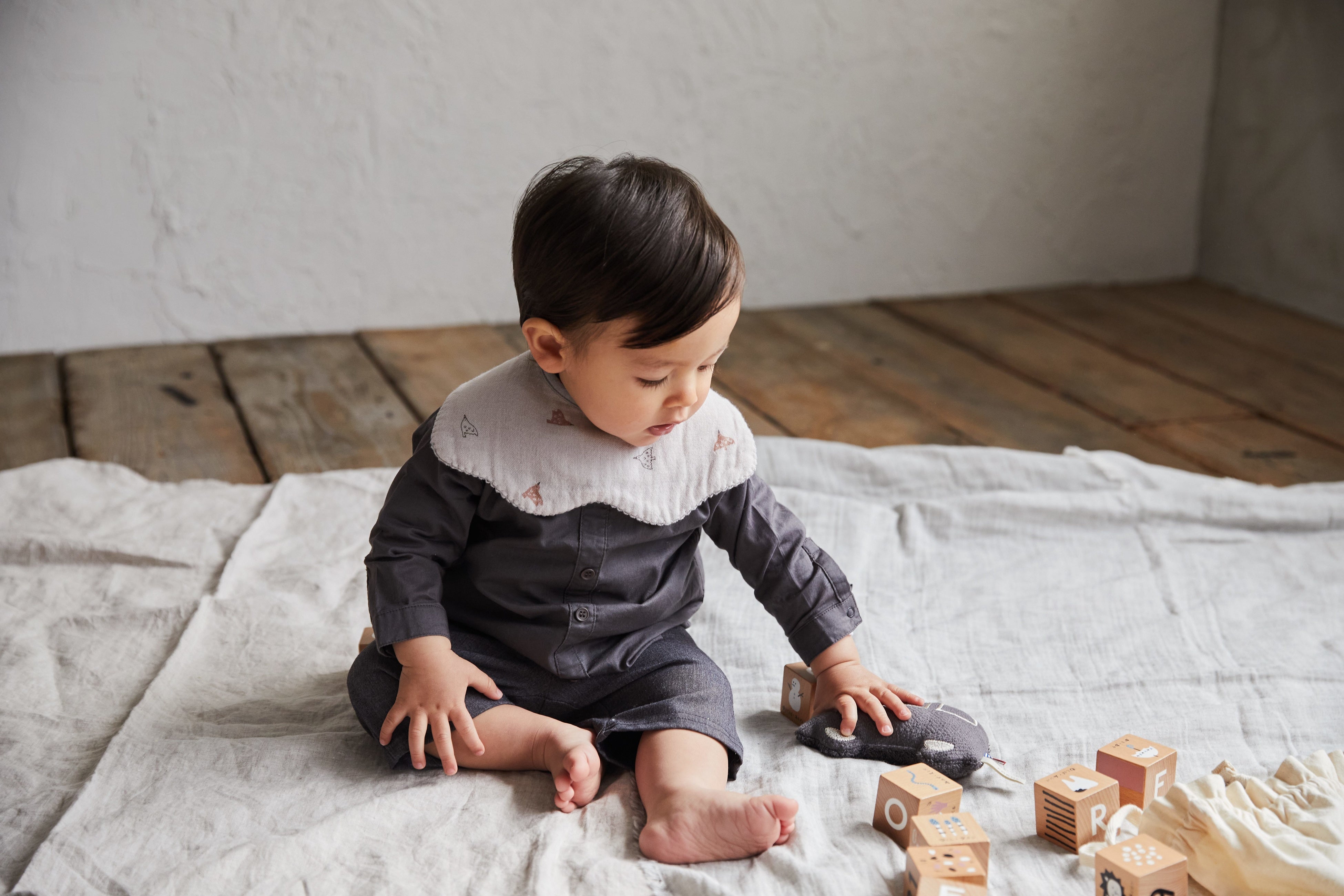 ラウンドスタイ　3,300円