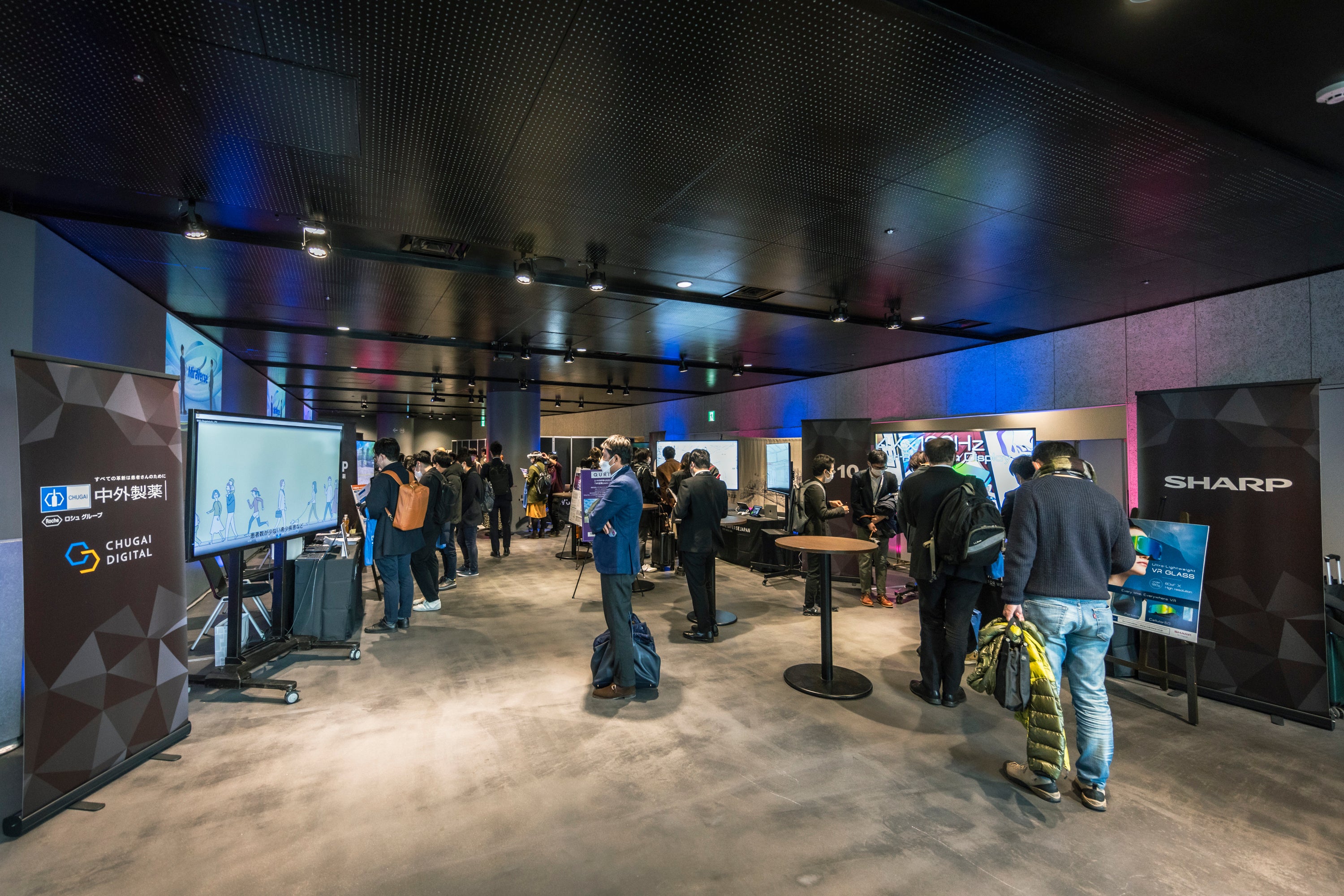 パートナー6社の展示・デモブース