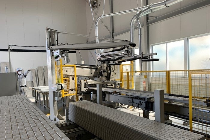 併設されたサイデイングプレカット工場