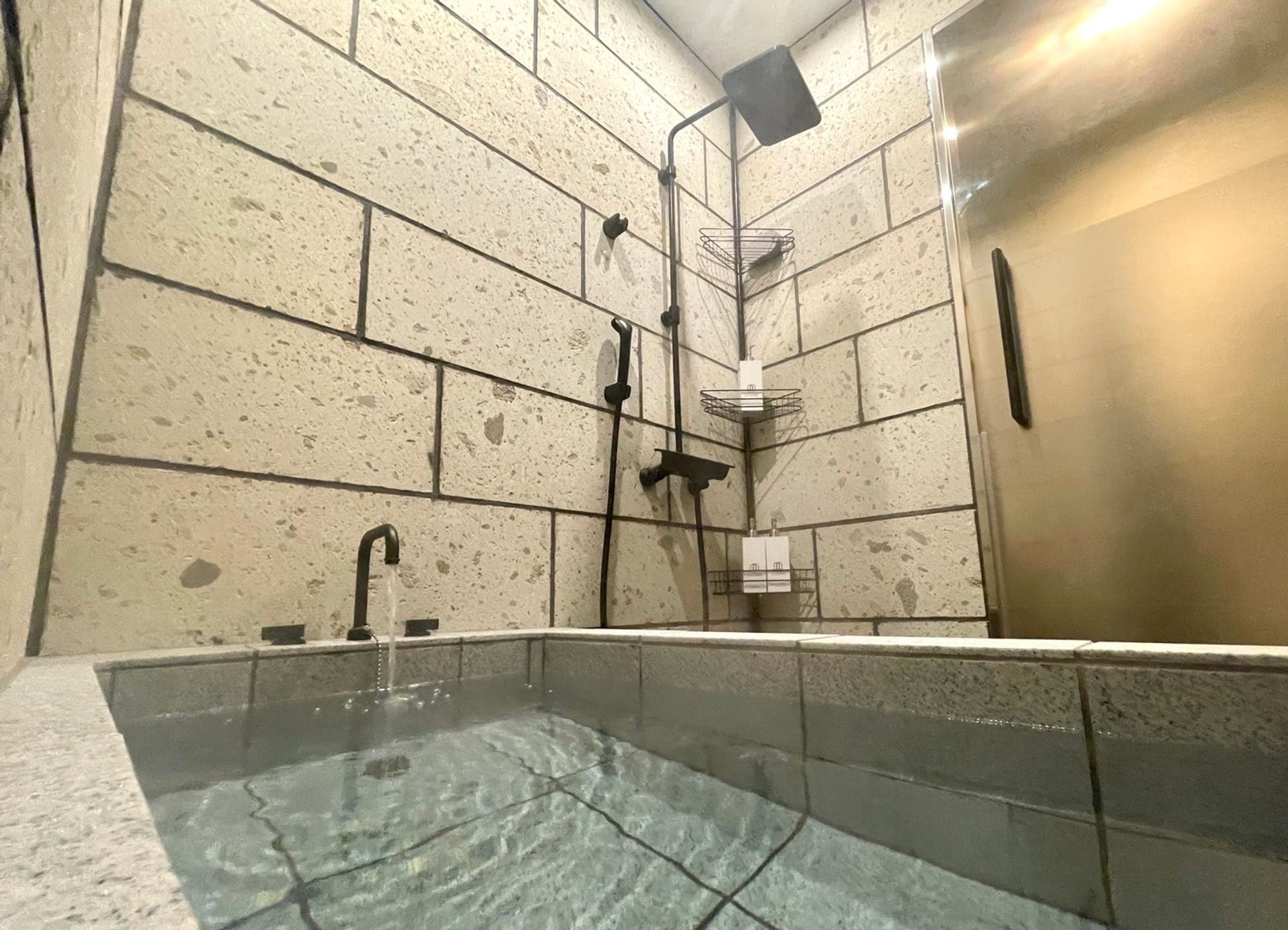 おしゃれな浴室