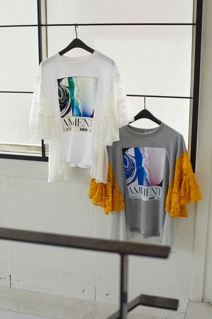 レースラッフルスリーブTシャツ ¥14,850(intax)