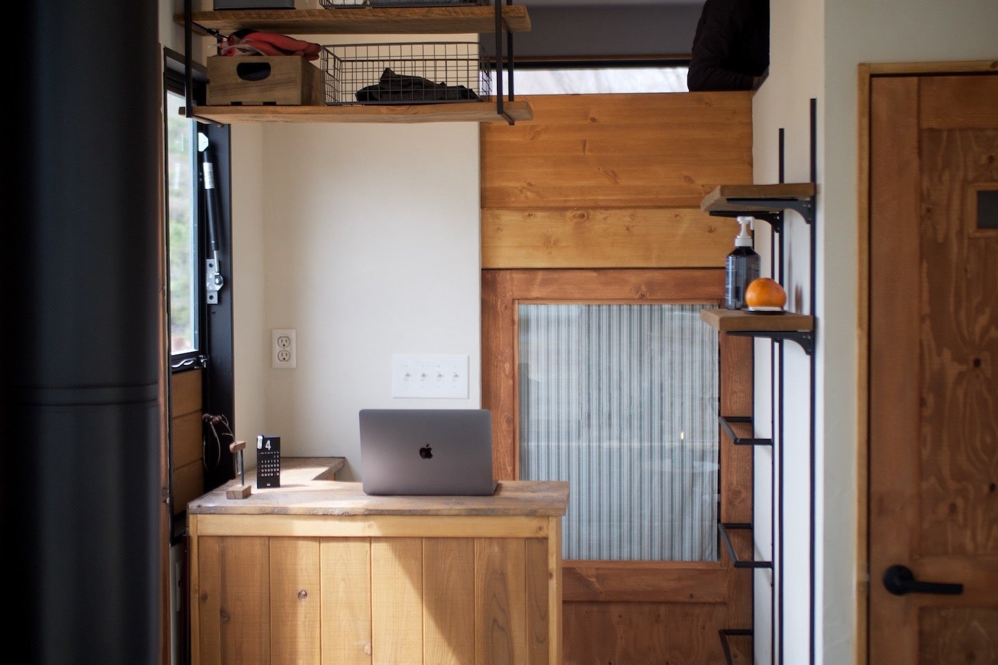 レセプション棟 the eight 受付