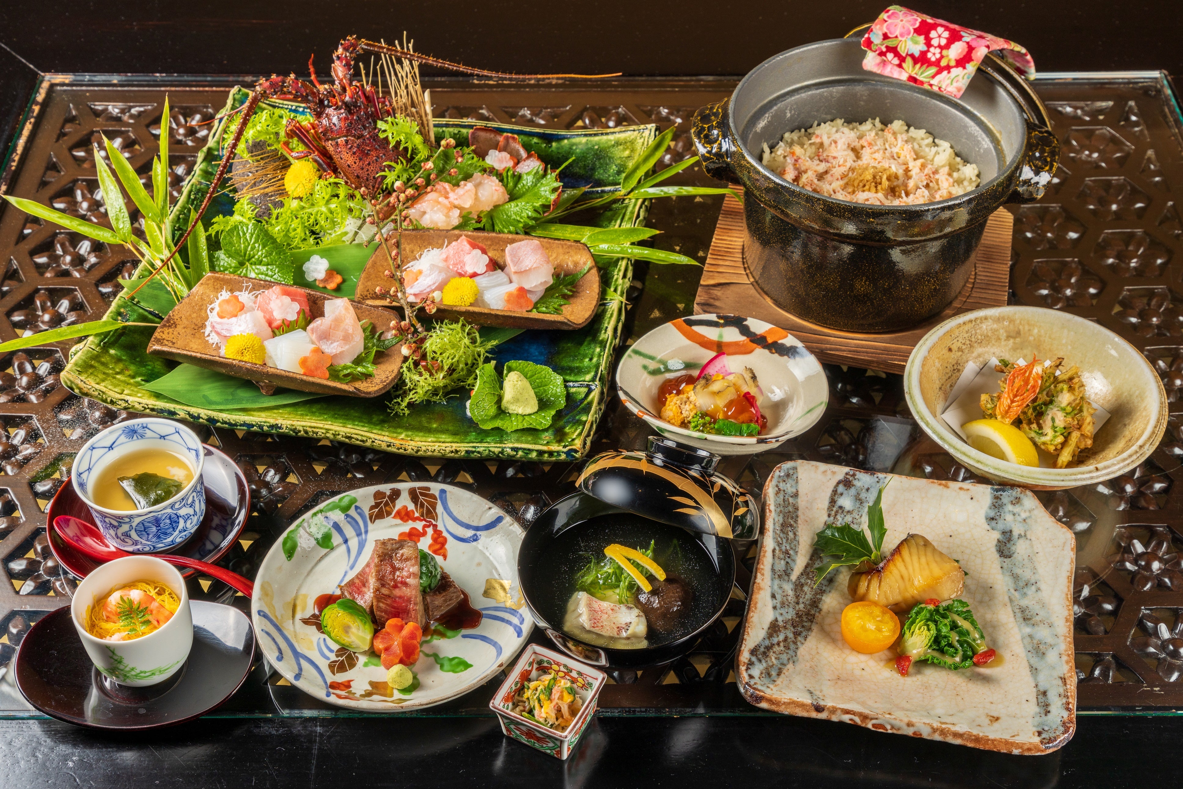 帝・姫の特別料理を提供