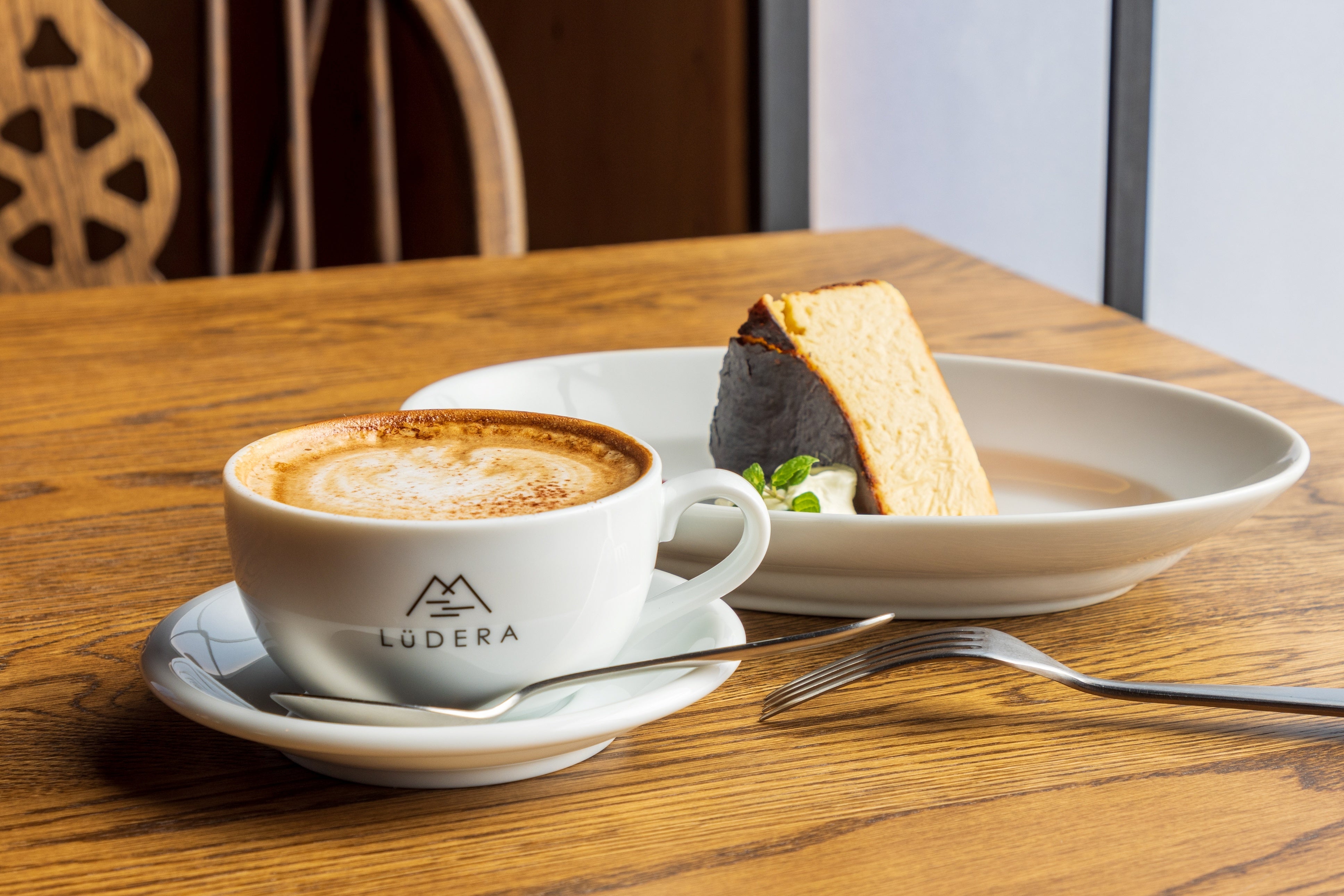 コーヒーとスイーツご利用もできます