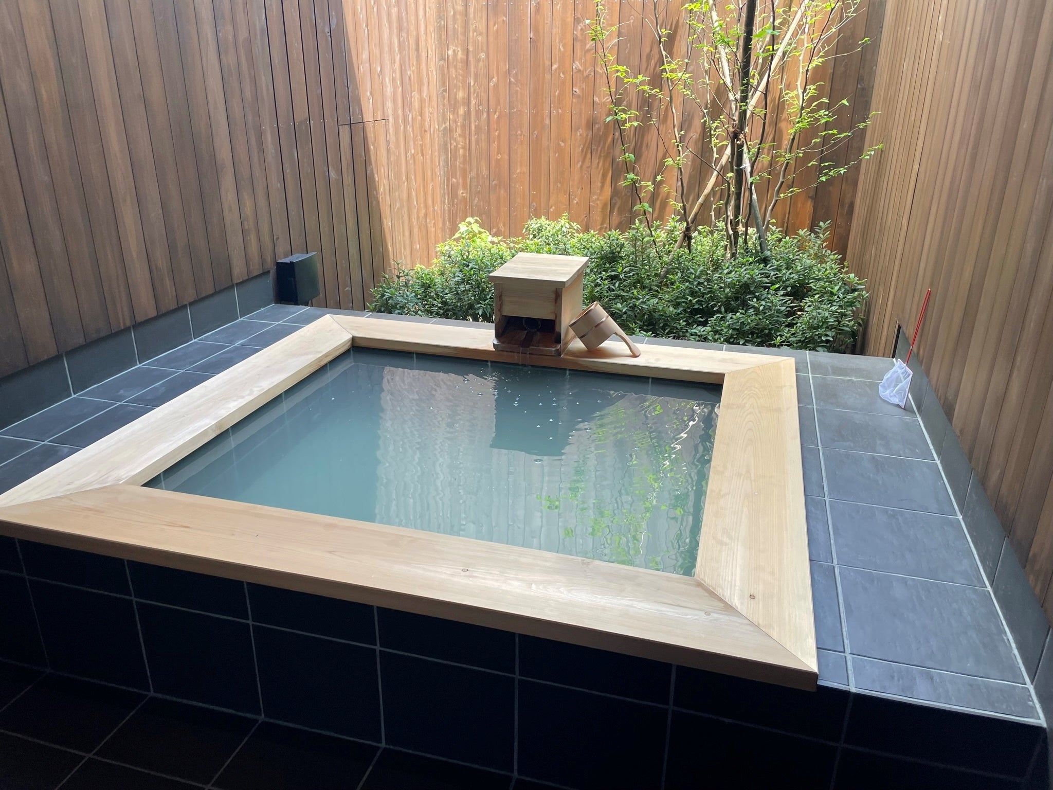 2階ご利用のお客様が利用できる貸切露天風呂