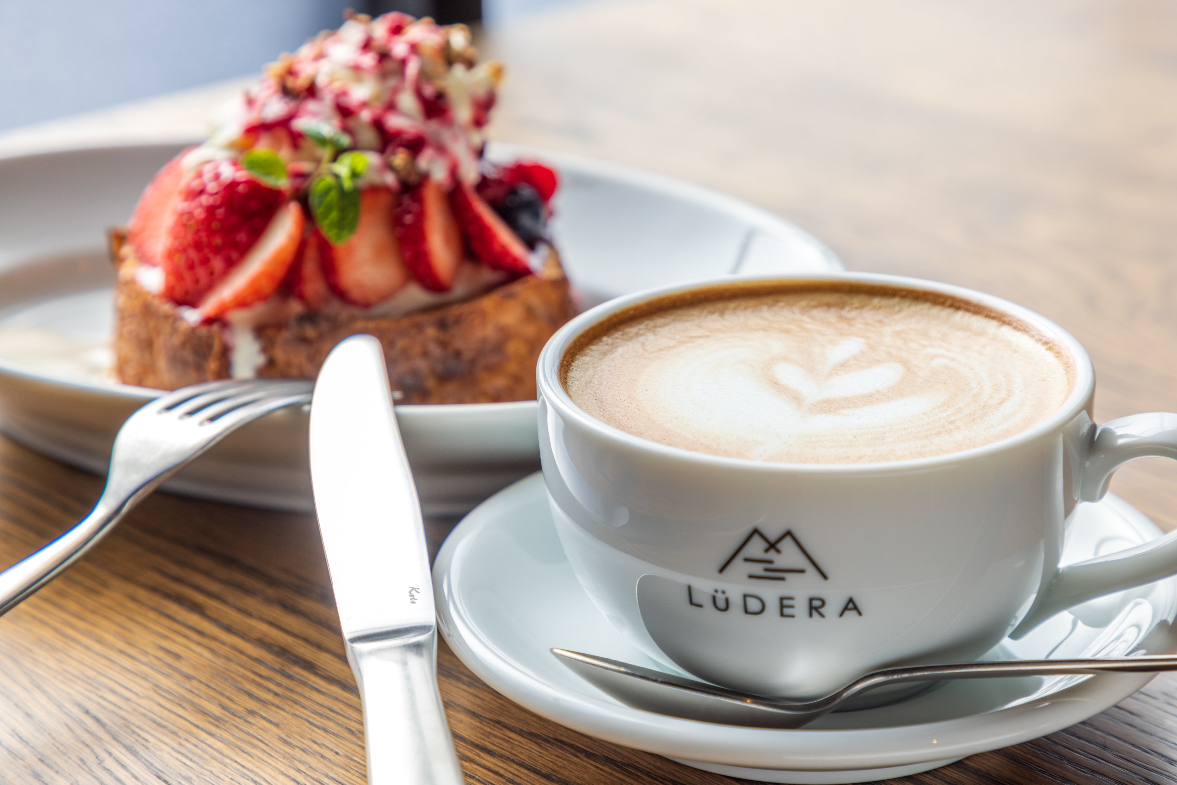 カフェ利用も可能