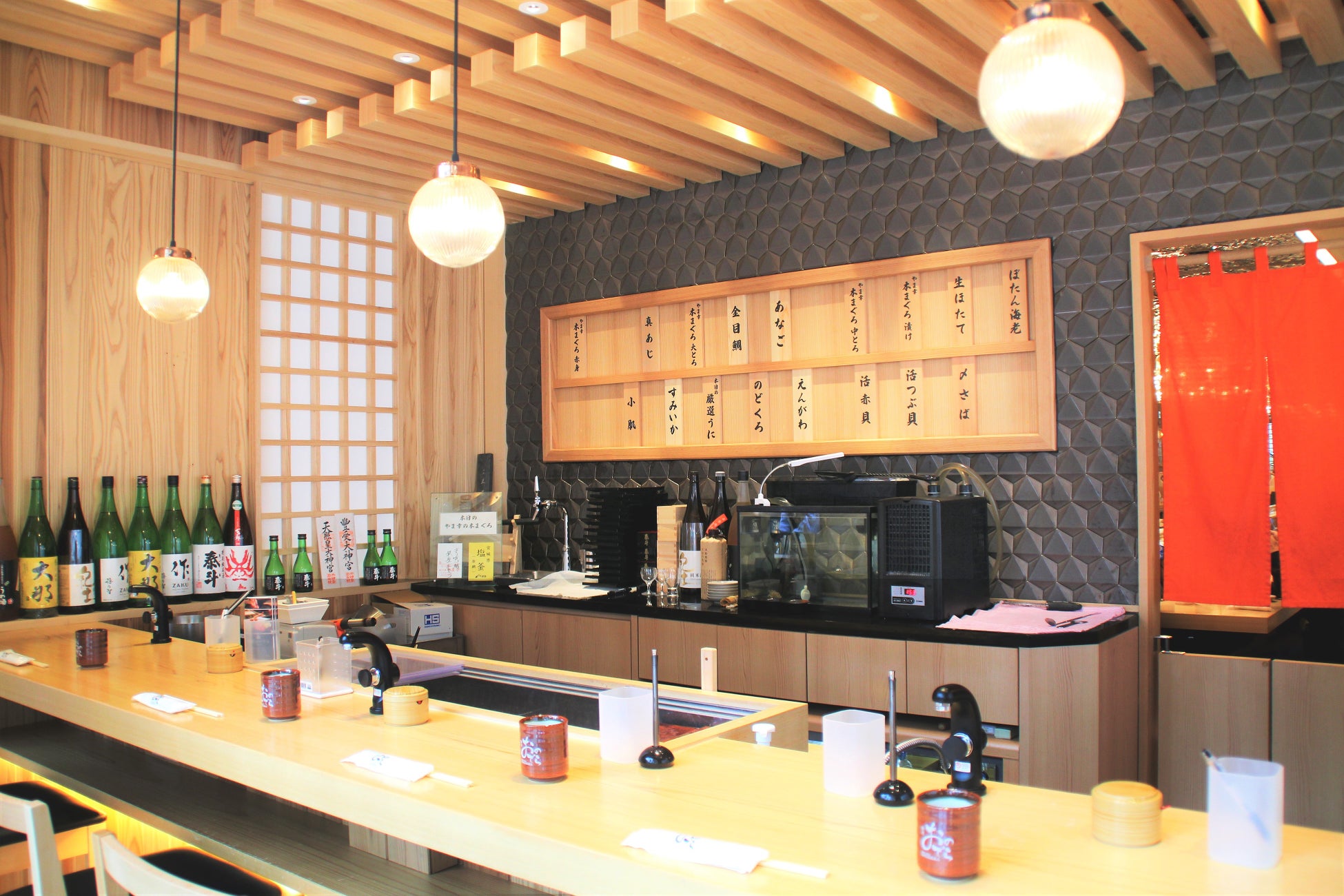 「立喰鮨 銀座おのでら本店」リニューアル内観