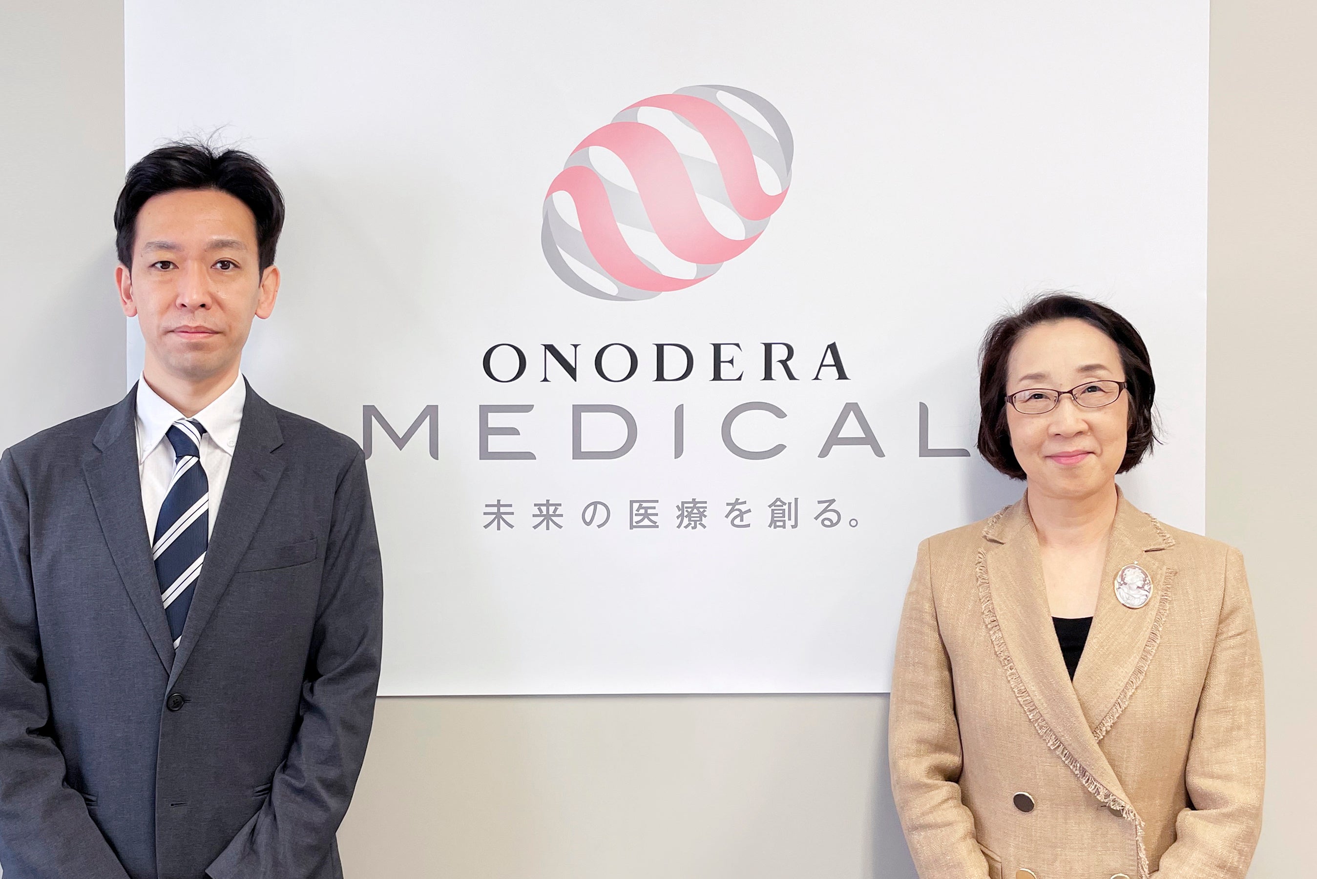 ONODERAメディカル代表取締役社長・竹谷 庸佑（左）と札幌医科大学名誉教授・藤宮 峯子博士（右）