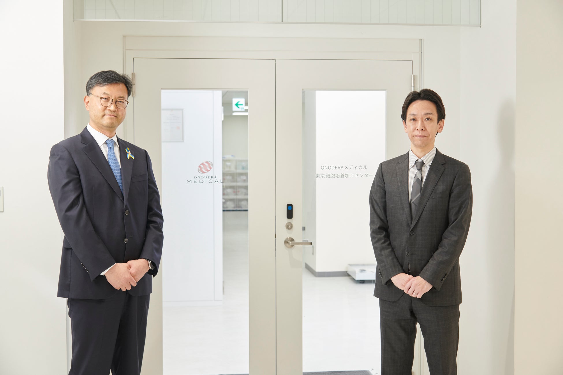 日本生物製剤 代表取締役社長 林 泓錫様(左)、ONODERAメディカル 代表取締役社長 竹谷 庸佑(右)