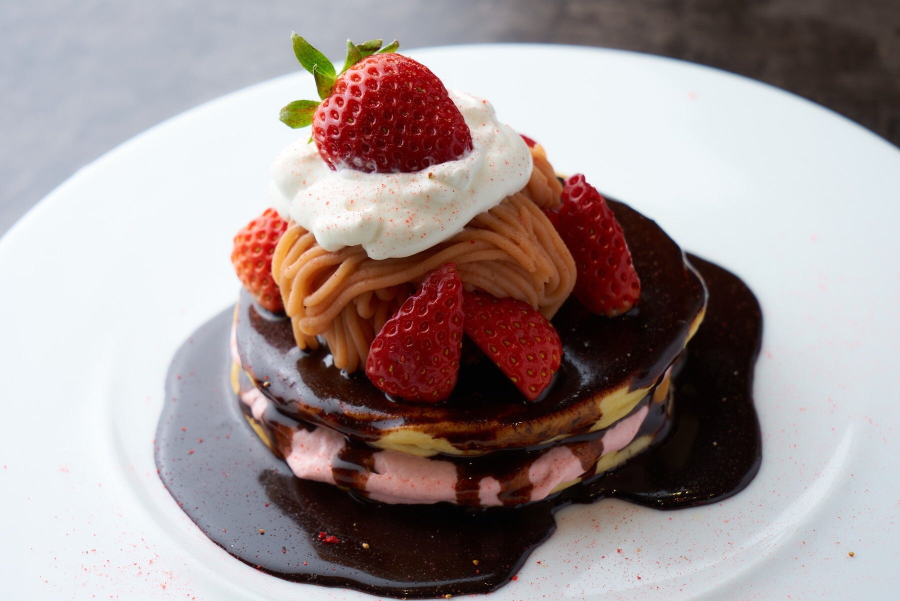 ◾️イチゴと濃厚チョコレートムースのスイートポテトパンケーキ:¥1,380(税込)