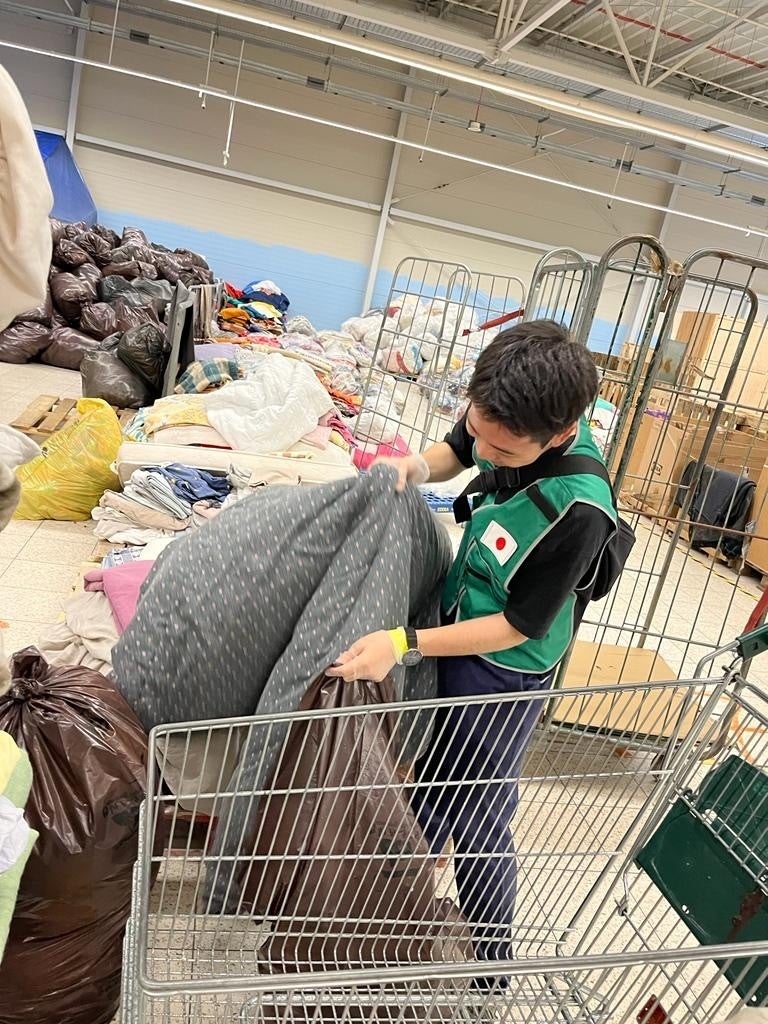 避難民一時滞在施設での活動写真