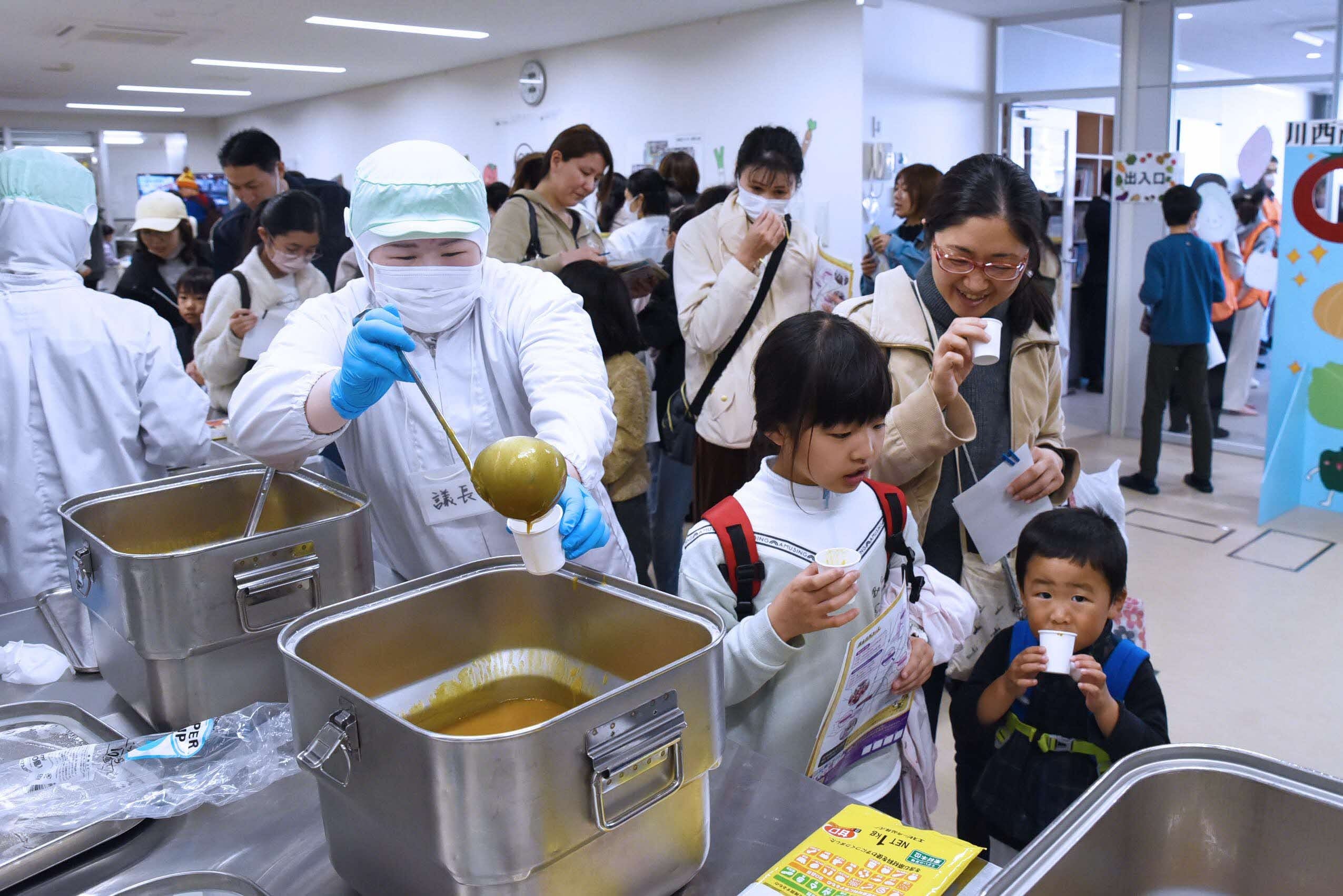 給食イベントの様子