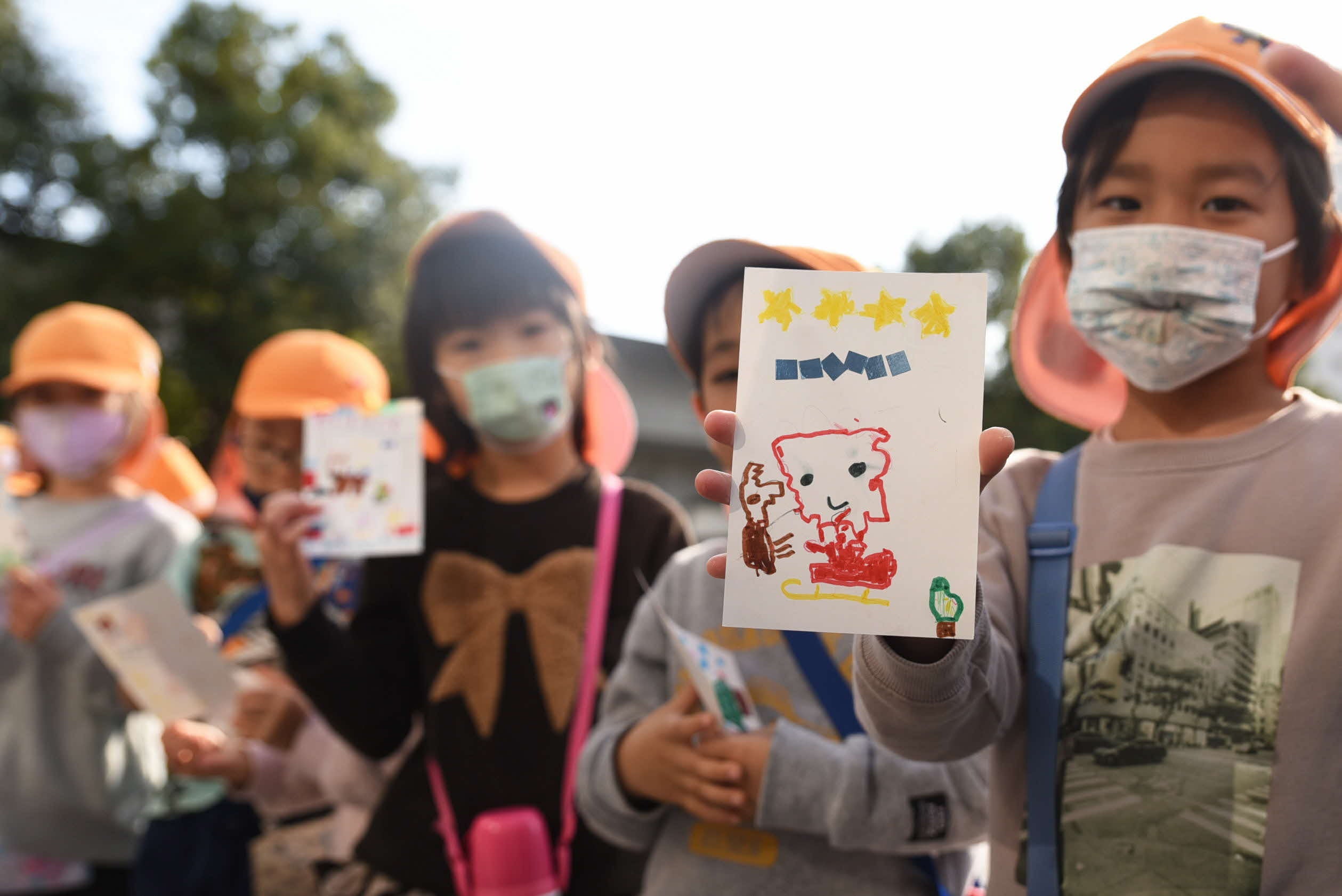 きんたくんポストに投函するポストカード