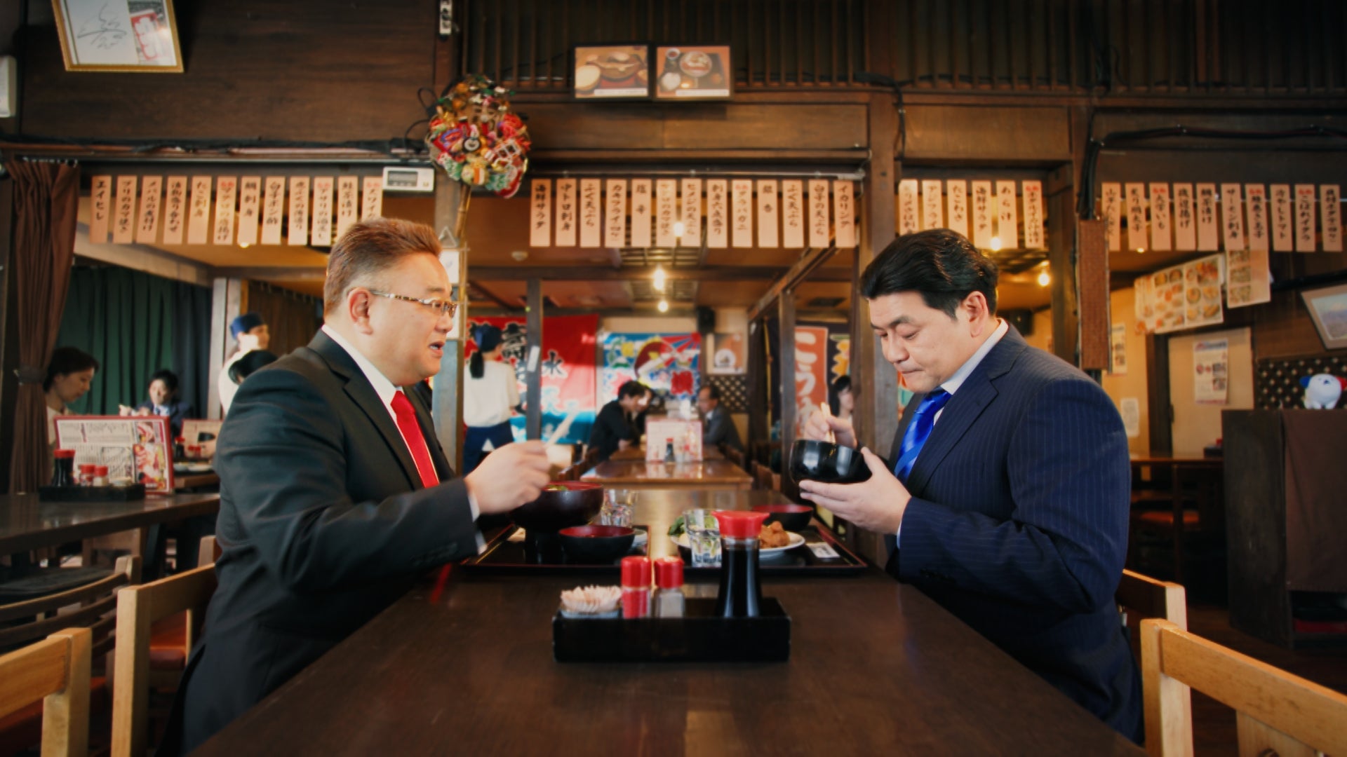 サンドウィッチマンとホット犬が繰り広げる愉快なランチタイム!新TVCMが全国放送開始 サンドウィッチマンとホット犬が繰り広げる愉快なランチタイム!新TVCMが全国放送開始