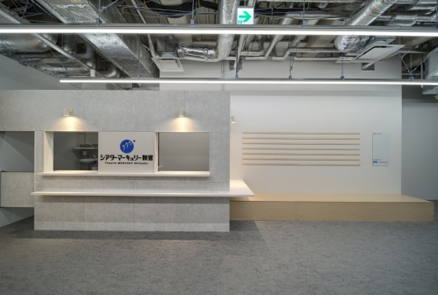 ↑劇場正面ホワイエ