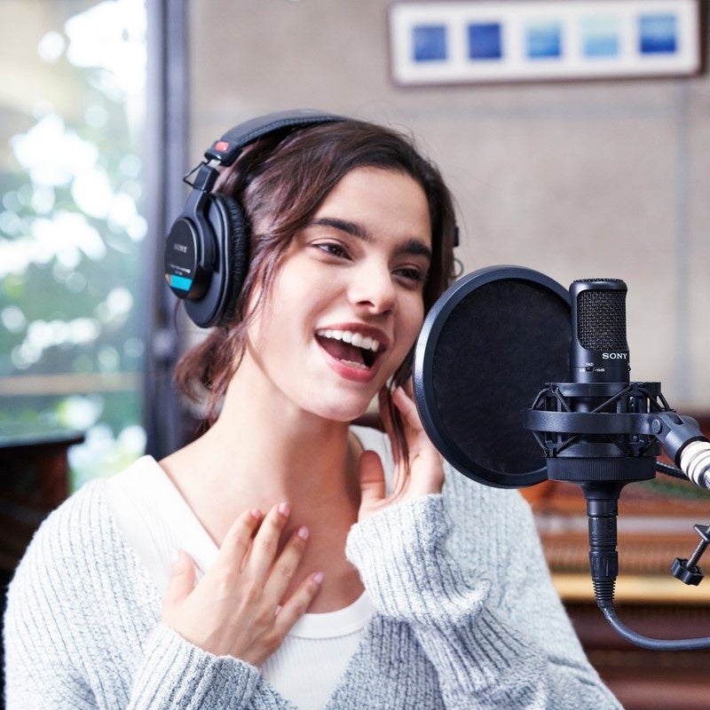 クリエーターが使う機器や 編集ツールを展示するソニー