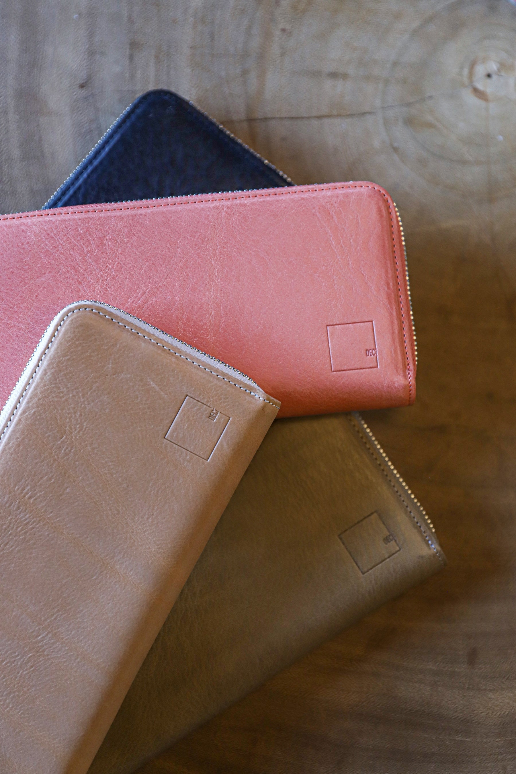 ▲LONG ROUND ZIP WALLET：25,000円