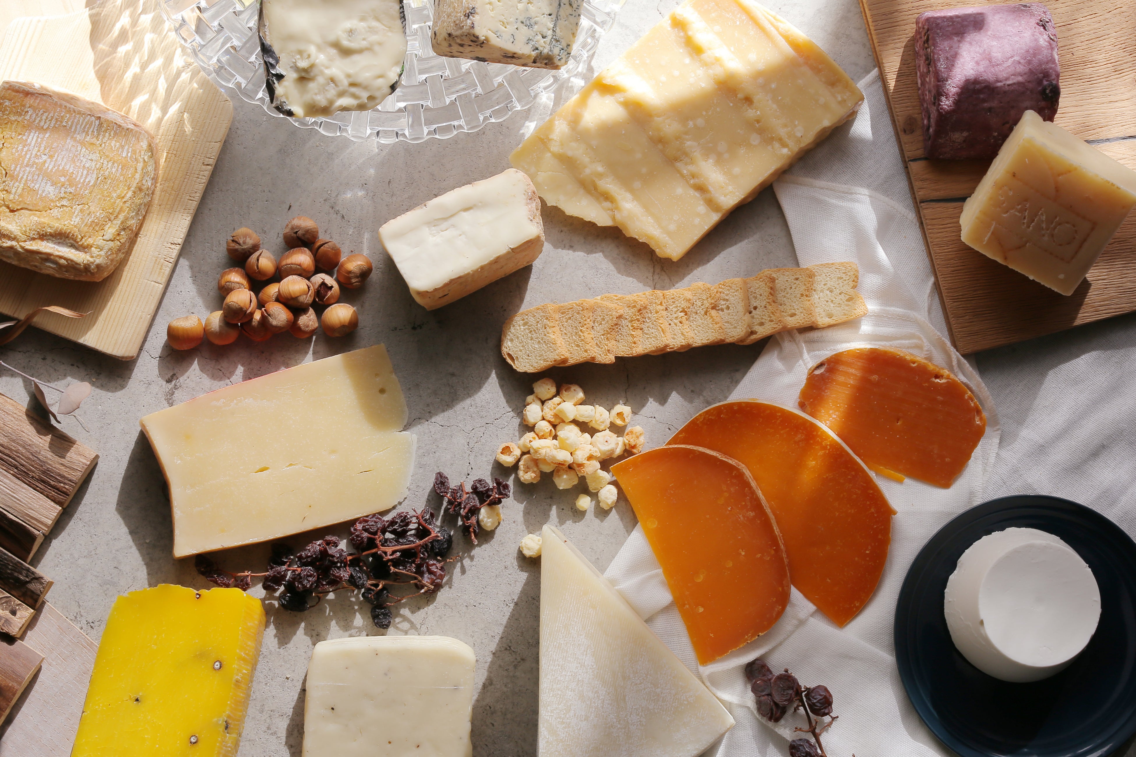 京都初 ワインソムリエールが厳選 お酒のためのイタリアチーズ量り売りのお店が京都祇園に３月８日オープン La Mimosaのプレスリリース