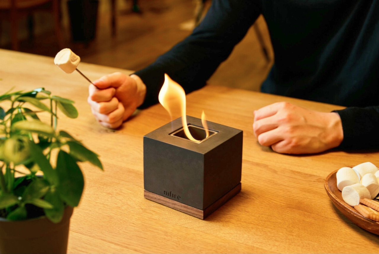 焼きマシュマロでキャンプ気分に。